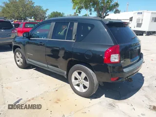 2011 Jeep Compass with VIN 1J4NT1FB6BD195524, listed as a IAAI auction lot 41844275 with 158,534 mi miles. Bid and sale history available at carsss.com. Image 3.