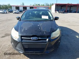 2014 Ford Focus SE with VIN 1FADP3K25EL161324, listed as a IAAI auction lot 42041515 with 80,617 mi miles. Bid and sale history available at carsss.com. Image 6.