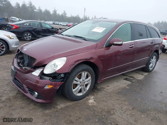 2008 Mercedes-Benz R-Class 3.5L with VIN 4JGCB65E68A062678, listed as a IAAI auction lot 41844443 with 137,787 mi miles. Bid and sale history available at carsss.com. Image 17.
