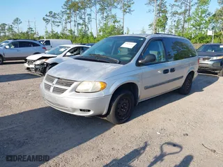 2005 Dodge Caravan SE with VIN 1D4GP24R95B426282, listed as a IAAI auction lot 42036352 with 231,183 mi miles. Bid and sale history available at carsss.com. Image 2.