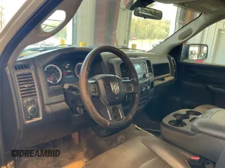 2017 Ram 1500 Tradesman с VIN 3C6JR6DG0HG776907, выставлен на аукционе IAAI как лот 42743426 с пробегом 162 492 миль миль и . История ставок и продаж доступна на DreamBid. Изображение 25.