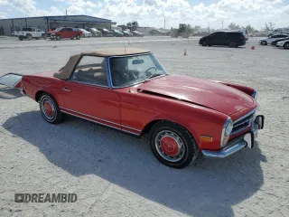 1971 Mercedes-Benz SL with VIN 11304412021905, listed as a Copart auction lot 76790644 with 39,936 mi miles and Salvage title. Bid and sale history available at DreamBid. Image 4.