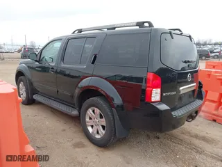2005 Nissan Pathfinder LE with VIN 5N1AR18W35C787231, listed as a IAAI auction lot 41485147 with 171,396 mi miles. Bid and sale history available at carsss.com. Image 3.