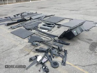 2024 Tesla Cybertruck с VIN 7G2CEHED5RA053441, выставлен на аукционе IAAI как лот 42475220 с пробегом 8 671 миль миль и . История ставок и продаж доступна на DreamBid. Изображение 20.
