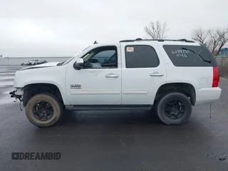 2011 GMC Yukon SLT with VIN 1GKS1CE01BR101311, listed as a IAAI auction lot 41572486 with 1 mi miles. Bid and sale history available at carsss.com. Image 15.