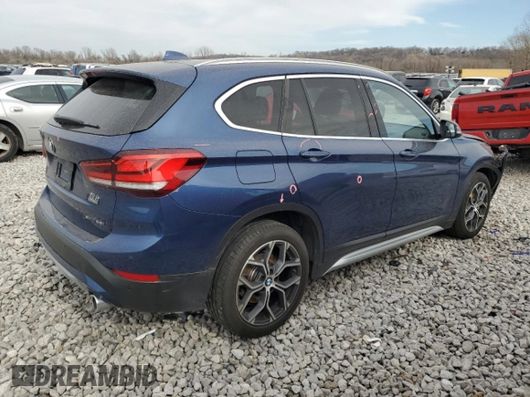 2021 BMW X1 xDrive28i z VIN WBXJG9C09M5T16797, wystawiony jako Copart lot #49322375 z przebiegiem 51 240 mil mil oraz Szkoda całkowita • Salvage title. Historia ofert i sprzedaży dostępna na DreamBid. Obrazek 3.