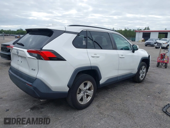 2019 Toyota RAV4 XLE with VIN 2T3W1RFV3KW054552, listed as a IAAI auction lot 40885219 with 40,695 mi miles and . Bid and sale history available at DreamBid. Image 4.