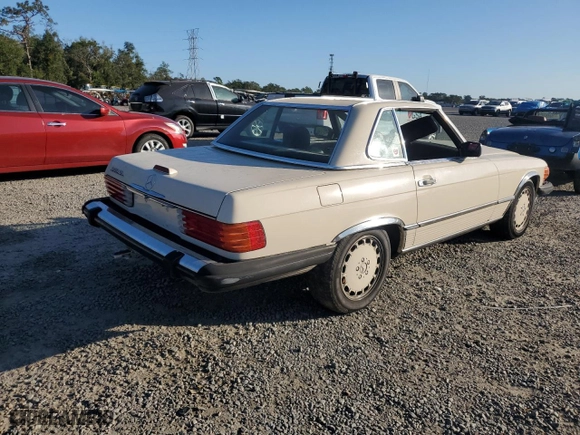 1988 Mercedes-Benz 560 Series 560SL with VIN WDBBA48D5JA080281, listed as a Copart auction lot 77695694 with 123,913 mi miles and Salvage Title. Bid and sale history available at carsss.com. Image 3.