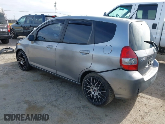 2008 Honda Fit with VIN JHMGD38468S028959, listed as a IAAI auction lot 42042292 with 226,247 mi miles. Bid and sale history available at carsss.com. Image 3.
