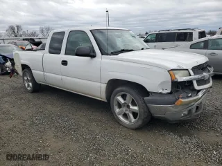 2005 Chevrolet Silverado 1500 LS with VIN 2GCEC19VX51294486, listed as a Copart auction lot 43585075 with 136,906 mi miles and Salvage Title. Bid and sale history available at carsss.com. Image 4.