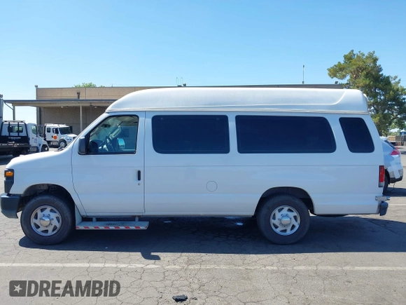 2008 Ford Econoline Cargo Commercial with VIN 1FTNS24W48DB56945, listed as a IAAI auction lot 42520468 with 97,068 mi miles and . Bid and sale history available at DreamBid. Image 14.