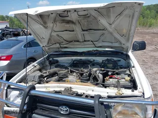 1998 Toyota 4Runner with VIN JT3GM84R9W0020917, listed as a IAAI auction lot 41978572 with 389,449 mi miles. Bid and sale history available at carsss.com. Image 10.