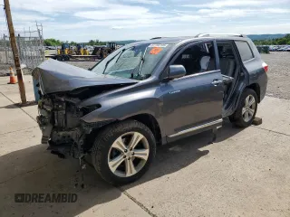 2011 Toyota Highlander Limited with VIN 5TDDK3EH5BS078737, listed as a Copart auction lot 57755105 with Not provided miles and Salvage title. Bid and sale history available at DreamBid. Image 1.