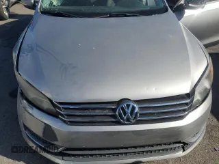 2013 Volkswagen Passat S z VIN 1VWAP7A31DC140626, wystawiony jako Copart lot #89140965 z przebiegiem 17 328 mil mil oraz Szkoda całkowita • Salvage title. Historia ofert i sprzedaży dostępna na DreamBid. Obrazek 11.