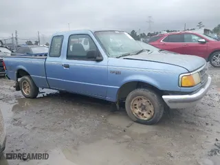 1997 Ford Ranger XL with VIN 1FTCR14A8VTA07537, listed as a IAAI auction lot 41583400 with 152,647 mi miles. Bid and sale history available at carsss.com. Image 1.