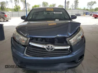 2016 Toyota Highlander LE z VIN 5TDBKRFH3GS331182, wystawiony jako Copart lot #55028355 z przebiegiem 118 462 mil mil oraz Szkoda całkowita • Salvage title. Historia ofert i sprzedaży dostępna na DreamBid. Obrazek 5.