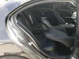 2022 Mercedes-Benz C 300 z VIN W1KAF4GB8NR057623, wystawiony jako Copart lot #48535253 z przebiegiem 14 060 mil mil oraz . Historia ofert i sprzedaży dostępna na DreamBid. Obrazek 10.