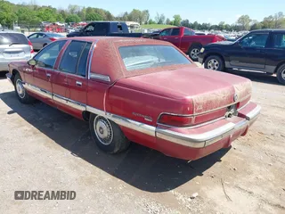 1993 Buick Roadmaster Ltd with VIN 1G4BT5374PR400327, listed as a IAAI auction lot 41987072 with 191,381 mi miles and . Bid and sale history available at DreamBid. Image 3.