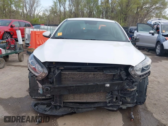 2021 Kia Forte LXS z VIN 3KPF24AD8ME360661, wystawiony jako IAAI lot #41955200 z przebiegiem 106 542 mil mil oraz . Historia ofert i sprzedaży dostępna na DreamBid. Obrazek 6.