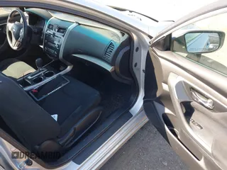 2014 Nissan Altima 2.5 S with VIN 1N4AL3AP0EC281303, listed as a IAAI auction lot 41995362 with 92,473 mi miles. Bid and sale history available at carsss.com. Image 5.