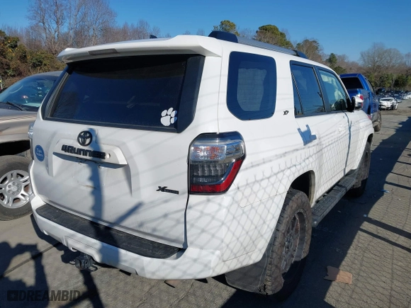 2019 Toyota 4Runner SR5 with VIN JTEBU5JR2K5641997, listed as a IAAI auction lot 41282350 with 102,476 mi miles. Bid and sale history available at carsss.com. Image 4.