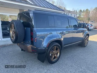 2020 Land Rover Defender SE z VIN SALEPEEU6L2017266, wystawiony jako IAAI lot #42120066 z przebiegiem 117 429 mil mil oraz . Historia ofert i sprzedaży dostępna na DreamBid. Obrazek 4.