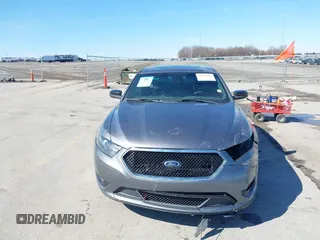 2013 Ford Taurus SHO с VIN 1FAHP2KT0DG220825, выставлен на аукционе IAAI как лот 41851095 с пробегом 163 797 миль миль и . История ставок и продаж доступна на DreamBid. Изображение 13.