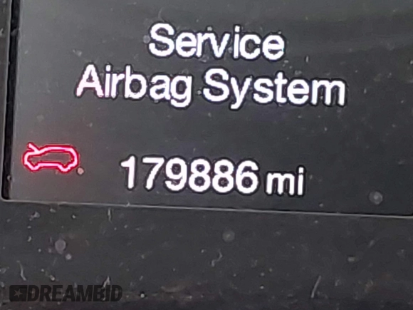 2018 Jeep Compass Altitude with VIN 3C4NJDBB2JT108035, listed as a IAAI auction lot 42013400 with 179,886 mi miles and . Bid and sale history available at carsss.com. Image 15.
