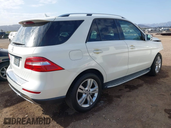 2015 Mercedes-Benz M 350 with VIN 4JGDA5JB3FA534992, listed as a IAAI auction lot 41885667 with 110,289 mi miles and . Bid and sale history available at DreamBid. Image 4.