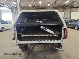2018 GMC Sierra 1500 Denali z VIN 3GTU2PEJ2JG587157, wystawiony jako Copart lot #58516315 z przebiegiem 88 855 mil mil oraz Szkoda całkowita • Salvage title. Historia ofert i sprzedaży dostępna na DreamBid. Obrazek 6.