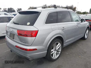 2018 Audi Q7 Prestige with VIN WA1VAAF77JD028847, listed as a IAAI auction lot 42294052 with 46,478 mi miles and . Bid and sale history available at DreamBid. Image 4.