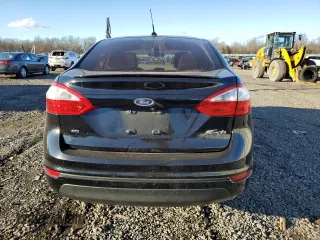 2019 Ford Fiesta SE z VIN 3FADP4BJXKM135891, wystawiony jako Copart lot #47369075 z przebiegiem 127 721 mil mil oraz Szkoda całkowita • Salvage title. Historia ofert i sprzedaży dostępna na DreamBid. Obrazek 6.