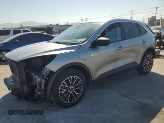 2022 Ford Escape SE Plug-In Hybrid z VIN 1FMCU0EZ8NUA19724, wystawiony jako Copart lot #55987695 z przebiegiem 29 318 mil mil oraz Szkoda całkowita • Salvage title. Historia ofert i sprzedaży dostępna na DreamBid. Obrazek 1.