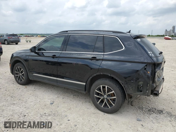 2021 Volkswagen Tiguan SE z VIN 3VV3B7AX4MM075946, wystawiony jako Copart lot #54315625 z przebiegiem 62 399 mil mil oraz Szkoda całkowita • Salvage title. Historia ofert i sprzedaży dostępna na DreamBid. Obrazek 2.