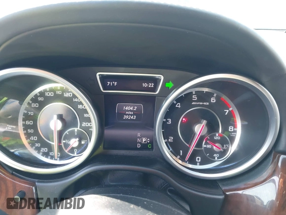 2015 Mercedes-Benz M 63 AMG with VIN 4JGDA7EB6FA471585, listed as a IAAI auction lot 41883006 with 39,243 mi miles and . Bid and sale history available at carsss.com. Image 7.