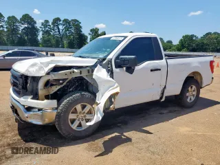 2022 Ford F-150 XL with VIN 1FTMF1CB8NKE12827, listed as a Copart auction lot 57068575 with 83,742 mi miles and Salvage title. Bid and sale history available at DreamBid. Image 1.