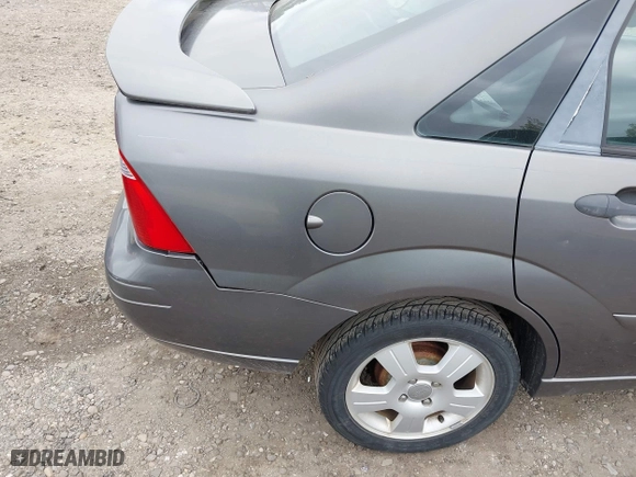 2007 Ford Focus S with VIN 1FAHP34N27W241819, listed as a IAAI auction lot 42040284 with 90,220 mi miles. Bid and sale history available at carsss.com. Image 6.