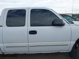 2006 Chevrolet Silverado 1500 LT1 with VIN 2GCEC19T261110996, listed as a IAAI auction lot 41721472 with 242,319 mi miles. Bid and sale history available at carsss.com. Image 13.