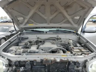 2006 Toyota Sequoia SR5 with VIN 5TDBT44AX6S272135, listed as a Copart auction lot 51696105 with 273,936 mi miles and Salvage Title. Bid and sale history available at DreamBid. Image 12.