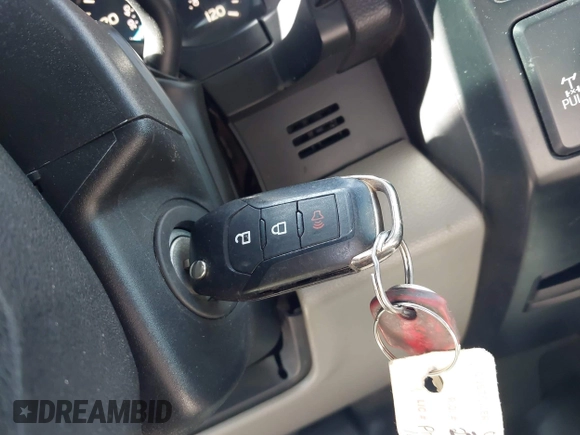 2018 Ford F-150 XL с VIN 1FTFX1E56JKC56536, выставлен на аукционе IAAI как лот 42256820 с пробегом 141 319 миль миль и . История ставок и продаж доступна на DreamBid. Изображение 11.
