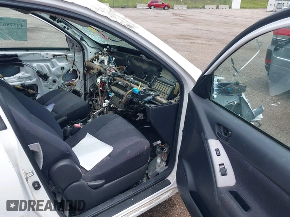 2005 Pontiac Vibe z VIN 5Y2SL63895Z442640, wystawiony jako IAAI lot #42578636 z przebiegiem Nie podano mil oraz . Historia ofert i sprzedaży dostępna na DreamBid. Obrazek 5.