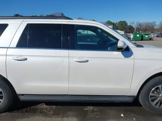2018 Ford Expedition Max XLT with VIN 1FMJK1JT5JEA27028, listed as a IAAI auction lot 41111904 with 116,414 mi miles and . Bid and sale history available at DreamBid. Image 14.