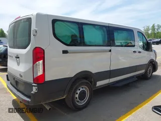 2023 Ford Transit Passenger XL с VIN 1FBAX2Y82PKA55722, выставлен на аукционе IAAI как лот 42240587 с пробегом 42 172 миль миль и . История ставок и продаж доступна на DreamBid. Изображение 4.