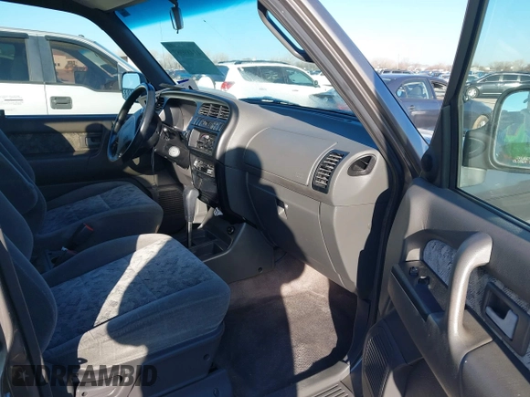 2002 Isuzu Trooper S z VIN JACDS58X227J01706, wystawiony jako IAAI lot #41489087 z przebiegiem 197 538 mil mil oraz . Historia ofert i sprzedaży dostępna na DreamBid. Obrazek 5.