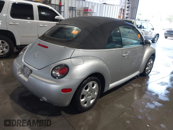 2003 Volkswagen Beetle GLS с VIN 3VWCK21Y53M311932, выставлен на аукционе IAAI как лот 42467585 с пробегом 145 346 миль миль и . История ставок и продаж доступна на DreamBid. Изображение 4.