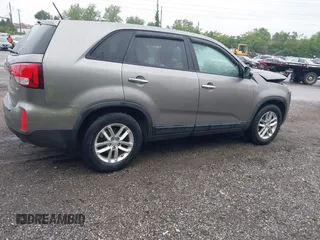 2014 Kia Sorento LX с VIN 5XYKT3A65EG544922, выставлен на аукционе IAAI как лот 42284639 с пробегом 88 820 миль миль и . История ставок и продаж доступна на DreamBid. Изображение 4.