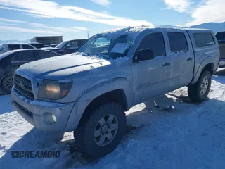 2006 Toyota Tacoma z VIN 5TELU42N06Z195981, wystawiony jako IAAI lot #41333261 z przebiegiem 216 216 mil mil oraz . Historia ofert i sprzedaży dostępna na DreamBid. Obrazek 18.