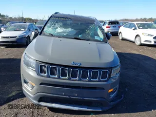 2019 Jeep Compass Limited z VIN 3C4NJDCB4KT787418, wystawiony jako IAAI lot #41435664 z przebiegiem 72 940 mil mil oraz . Historia ofert i sprzedaży dostępna na DreamBid. Obrazek 12.
