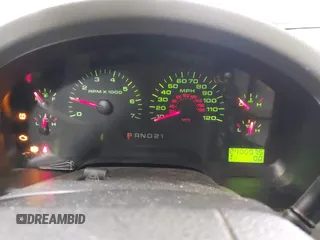 2008 Ford F-150 STX с VIN 1FTRX14W58FB82133, выставлен на аукционе IAAI как лот 41728476 с пробегом 240 697 миль миль и . История ставок и продаж доступна на DreamBid. Изображение 7.