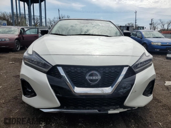 2023 Nissan Maxima Platinum z VIN 1N4AA6FV4PC502516, wystawiony jako Copart lot #51795585 z przebiegiem Nie podano mil oraz Szkoda całkowita • Salvage title. Historia ofert i sprzedaży dostępna na DreamBid. Obrazek 5.